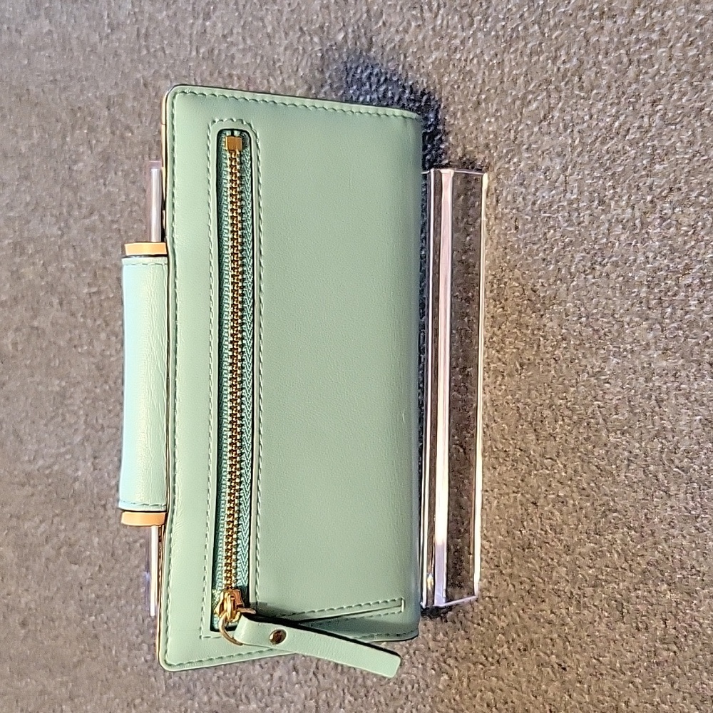 Kate Spade turn lock Stacey wallet Hampton road pool...NWT...retail $249 - Picture 3 of 7